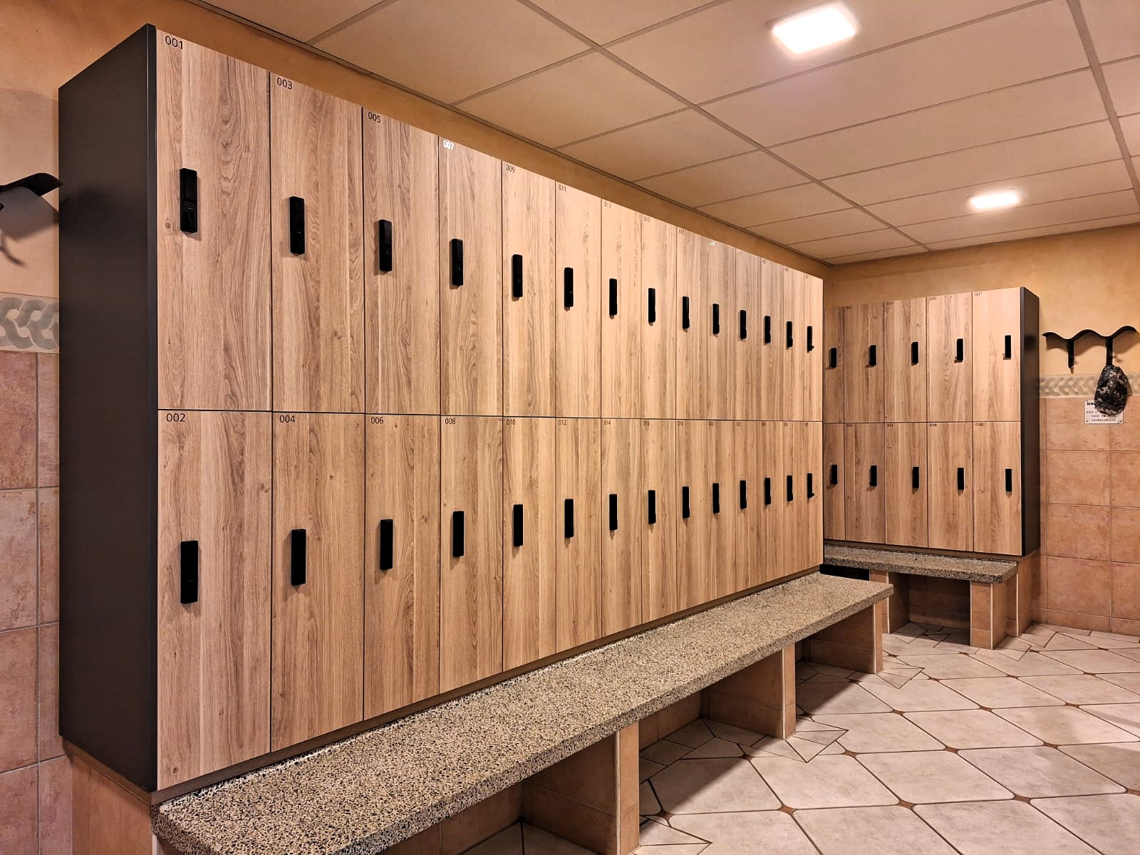 halfhoge lockers met RFID sloten